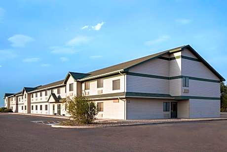 Travelodge by Wyndham Pecos