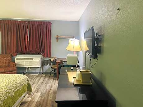 King Room - Disability Access/Non-Smoking