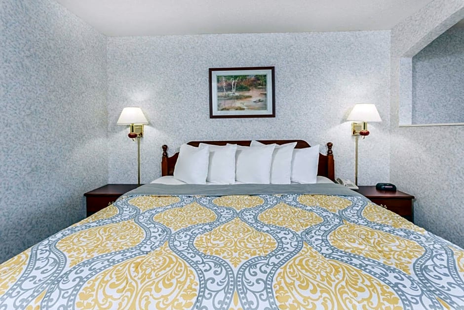Days Inn by Wyndham Battlefield Rd/Hwy 65