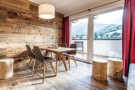 One-Bedroom Apartment with Balcony