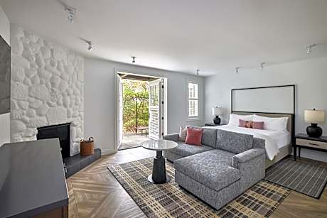 Premium King Room