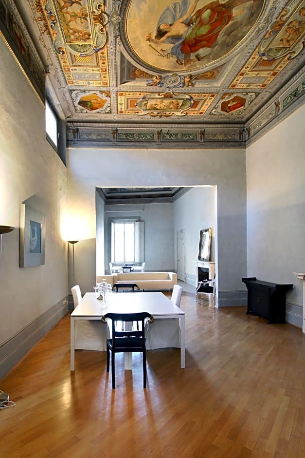 Palazzo Tolomei - Residenza D'Epoca