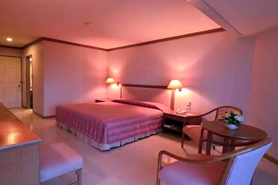 Khanom Golden Beach Hotel