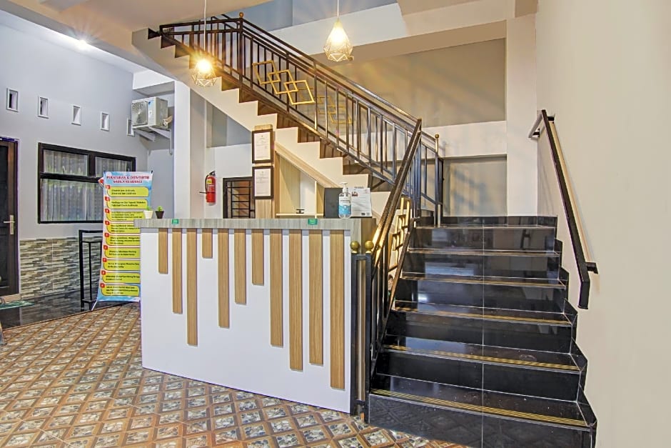 OYO 90704 Nabila Residence Syariah