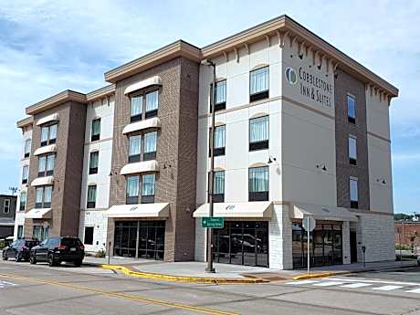 Cobblestone Inn & Suites - Menomonie/UW-Stout