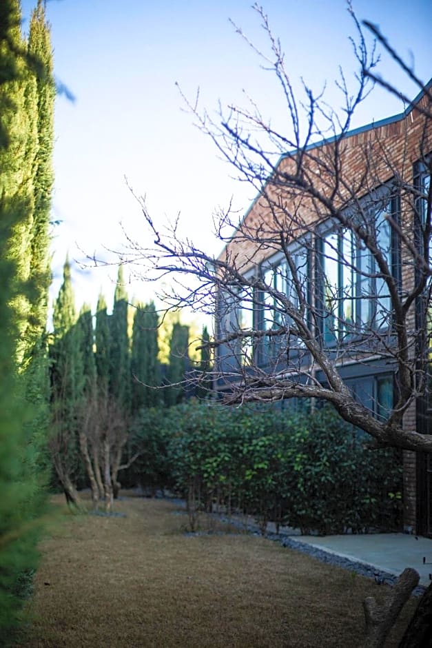 Warehouse By The Stay