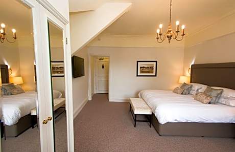 Super Deluxe King Room