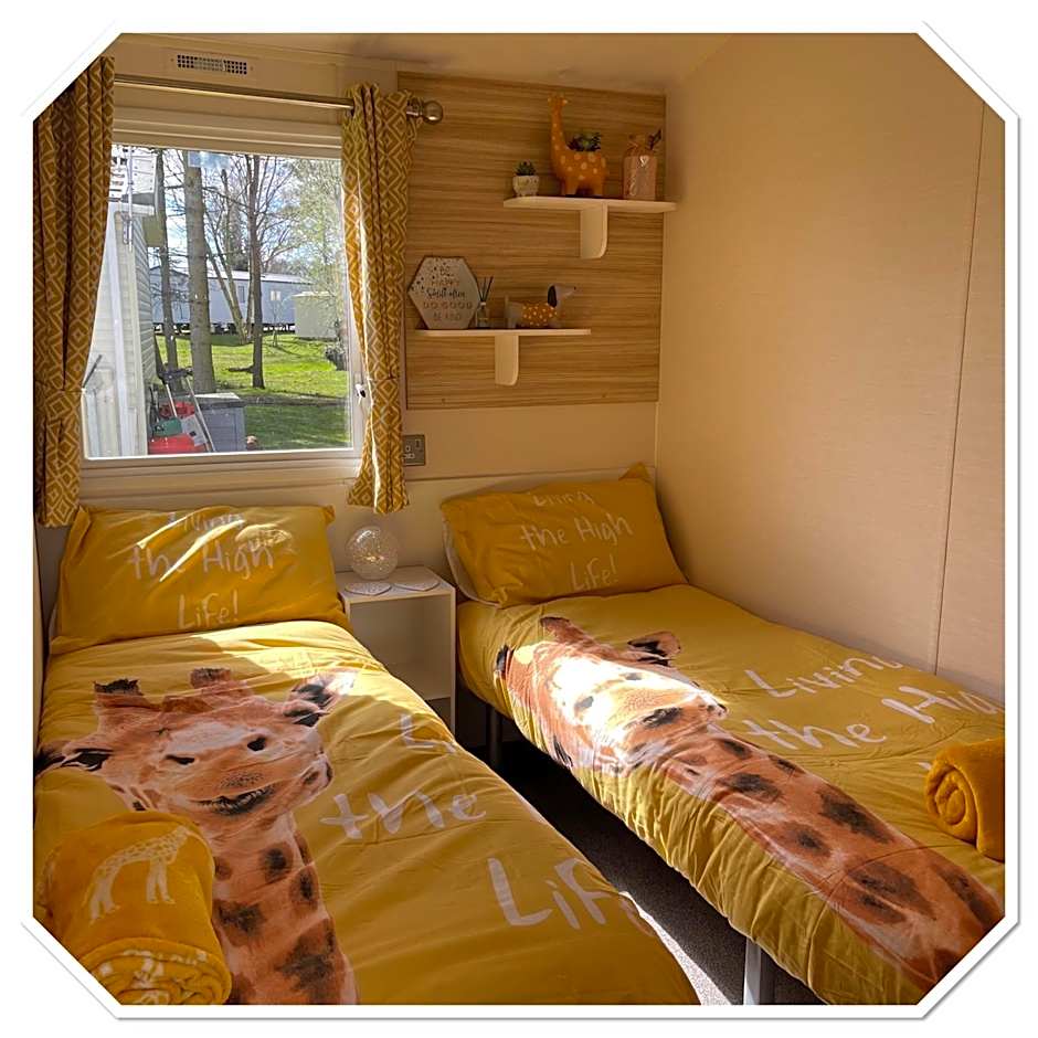 Holiday Home Breaks At Tattershall Lakes