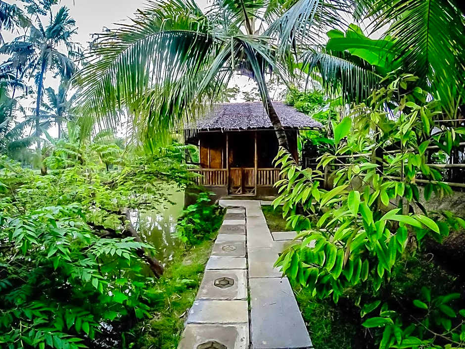 Baleku Bamboo Retreat