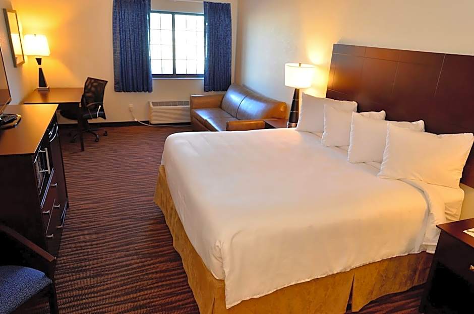 Cobblestone Inn & Suites - Holstein