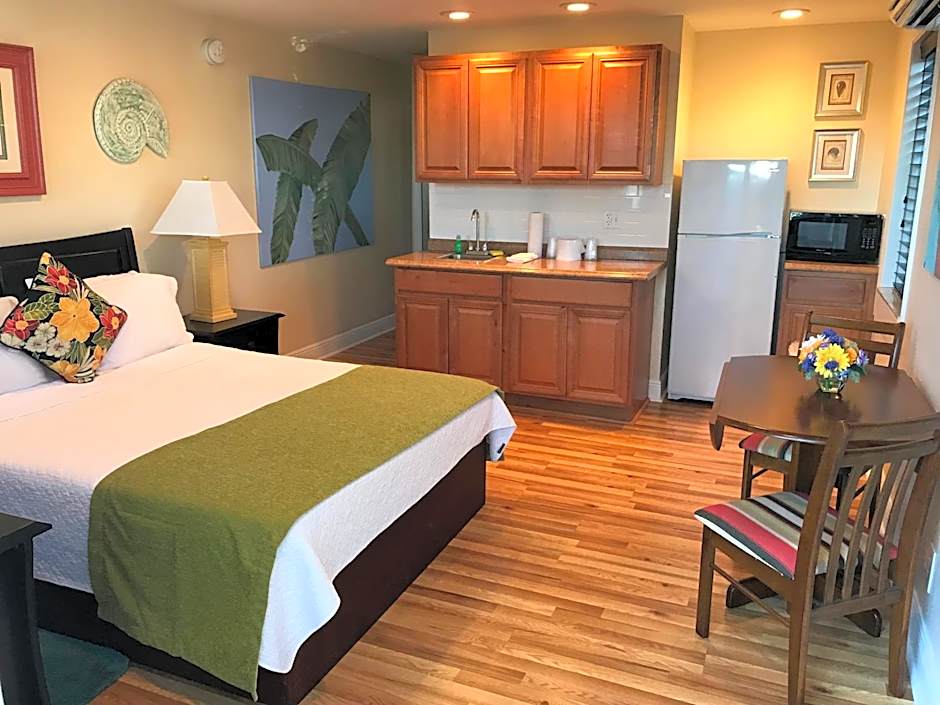 Harborside Motel & Marina