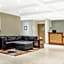 Super 8 by Wyndham Red Lake ON