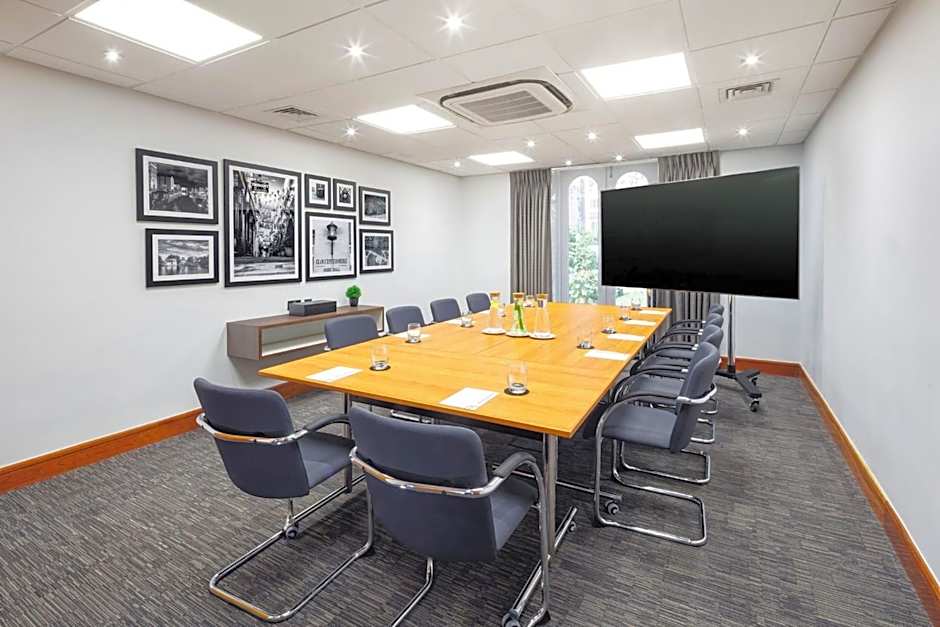 Holiday Inn Gloucester / Cheltenham By IHG
