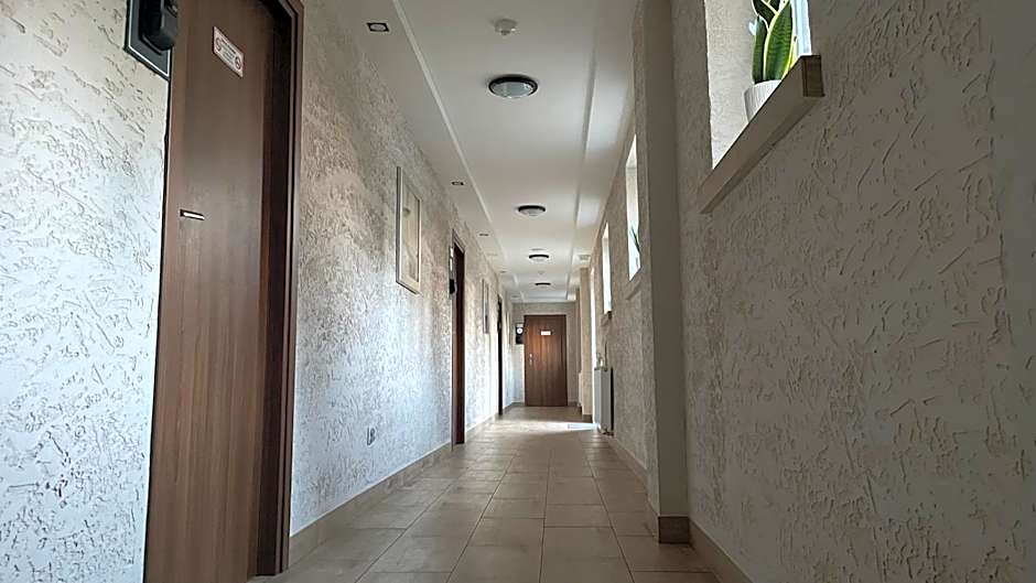 Aparthotel WADOWICE & Hostel GENERY