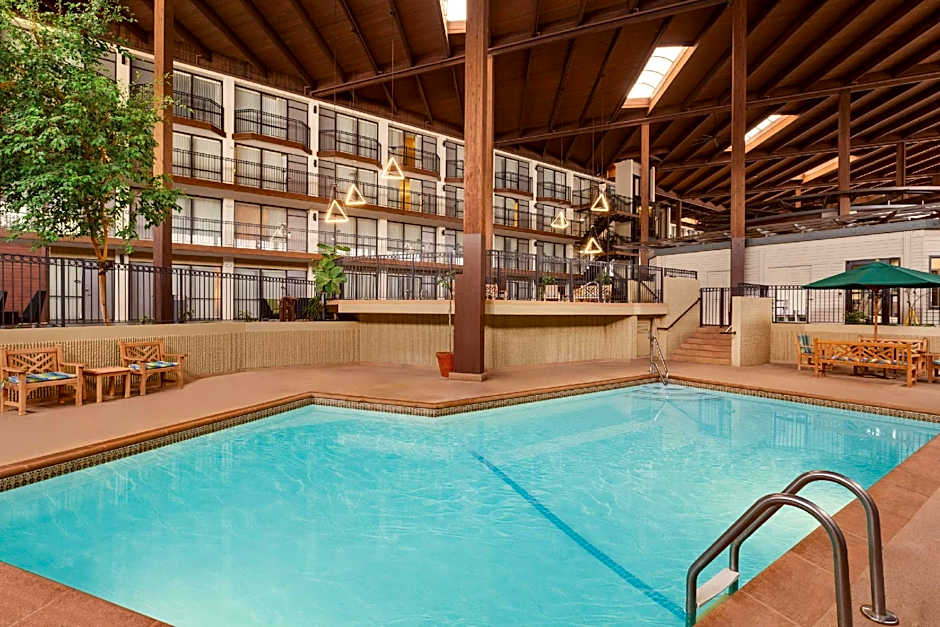 Photo 1 of 50 of Radisson Hotel Lenexa Overland Park