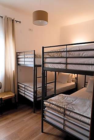 Bed in 4-Bed Mixed Dormitory Room