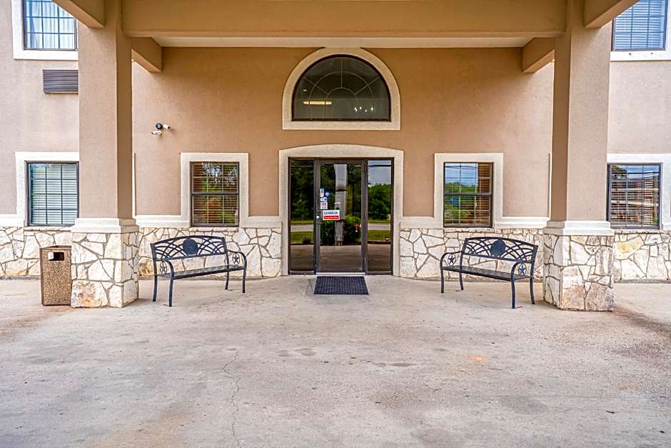 Texan Inn By OYO Beeville US-181
