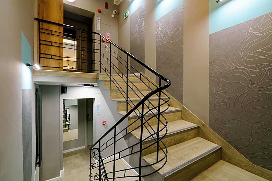 Kamienica no 111a Warsaw Airport