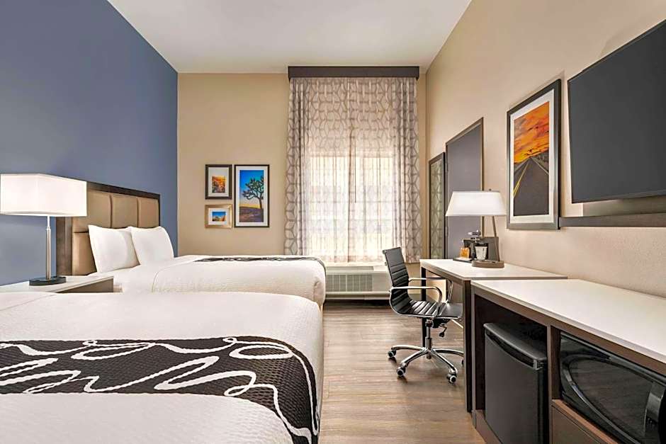 La Quinta Inn & Suites by Wyndham San Bernardino