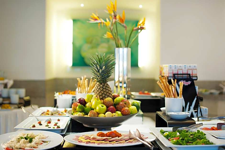 HS HOTSSON Hotel Leon