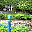 Brookside Motel & Cabins