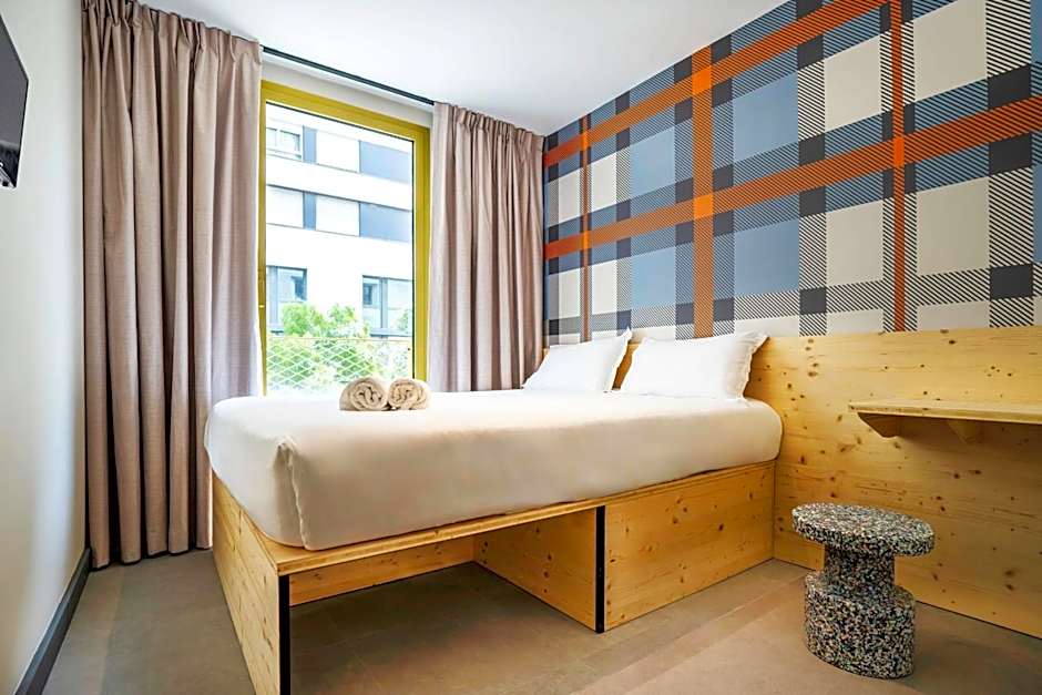 EasyHotel Marseille Euromed