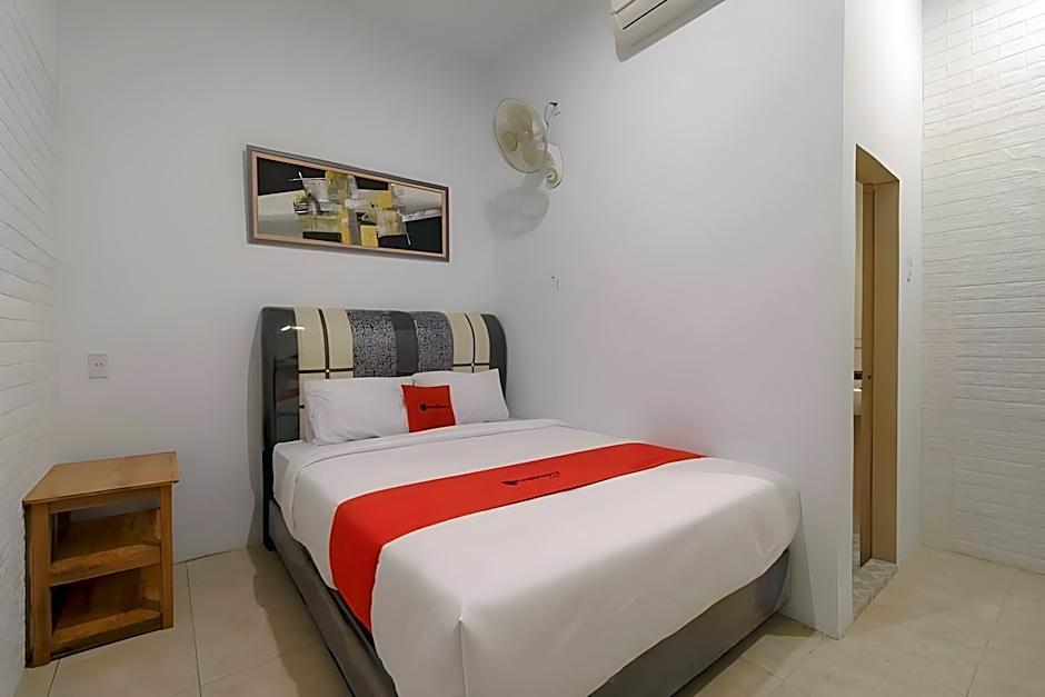 RedDoorz @ Mutiara Residence Deli Serdang