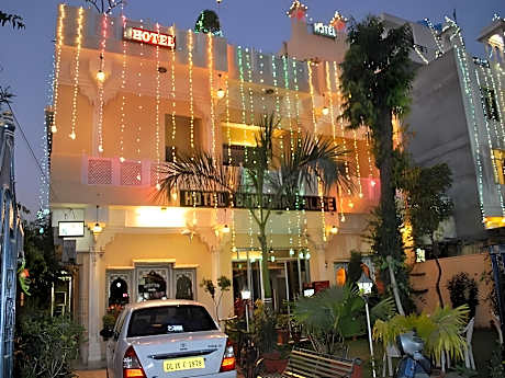 Hotel Bani Park Palace