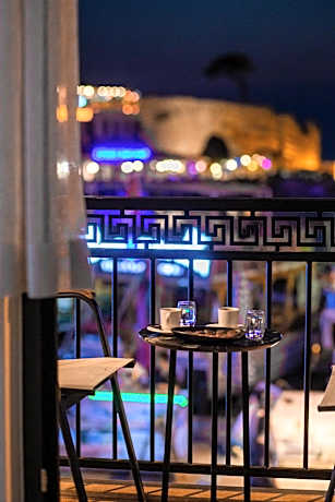 Standard Triple Room with Sea View