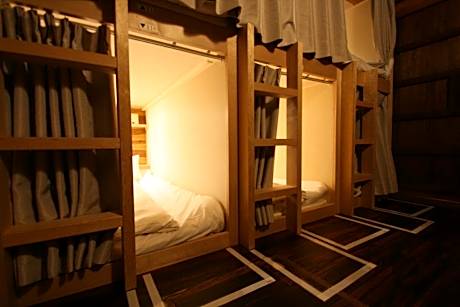 1 Person in Dormitory - Mixed
