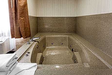 1 King Bed, Nonsmoking