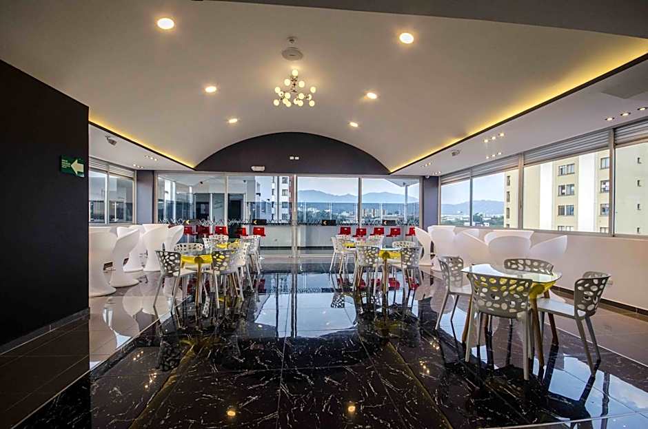 Luma Plaza Hotel
