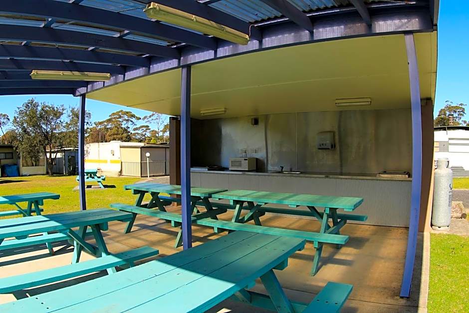 Lakeside Cabins & Holiday Village