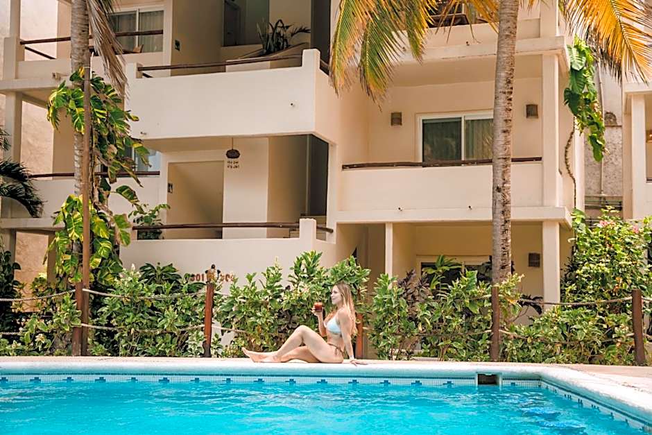 Petit Lafitte Beach Front Hotel & Bungalows