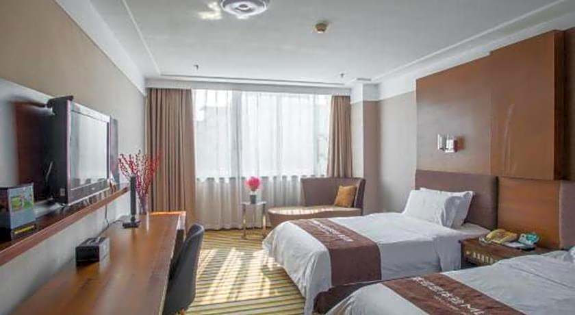 Poly Hotel