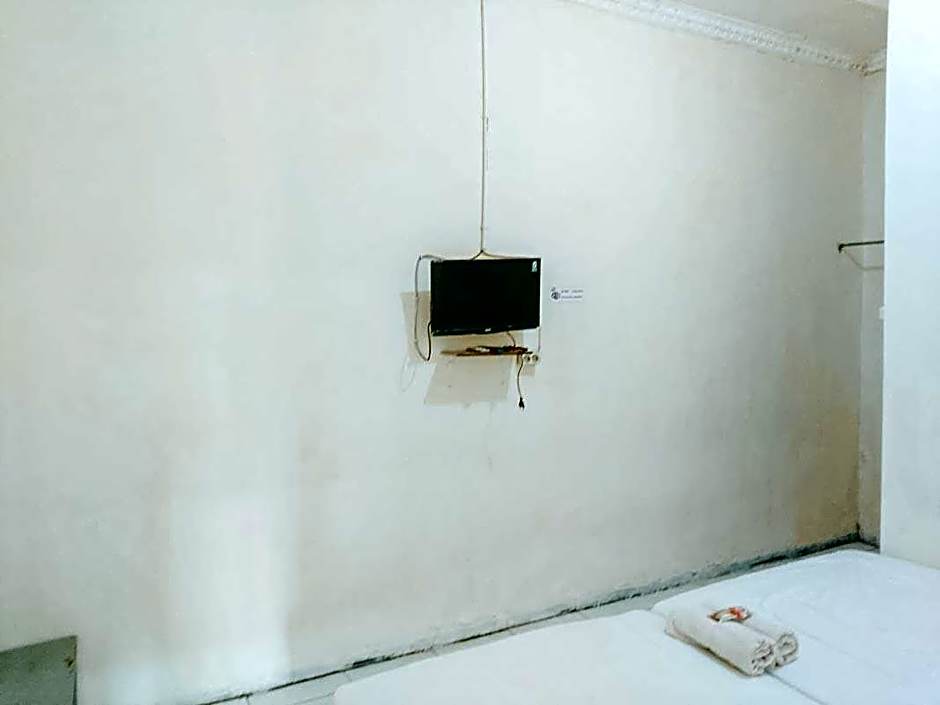 De Luck Homestay near Alun Alun Sidoarjo