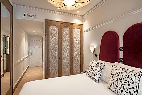 Vincci Room