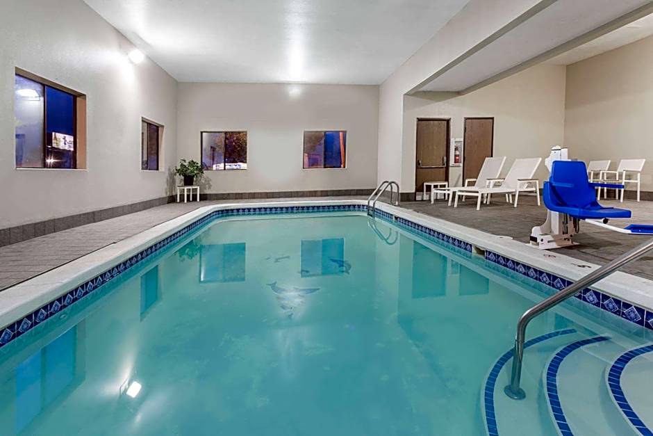 Travelodge by Wyndham Longmont