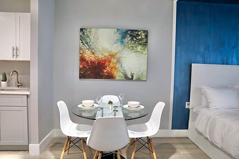 Global Luxury Suites at The Arches