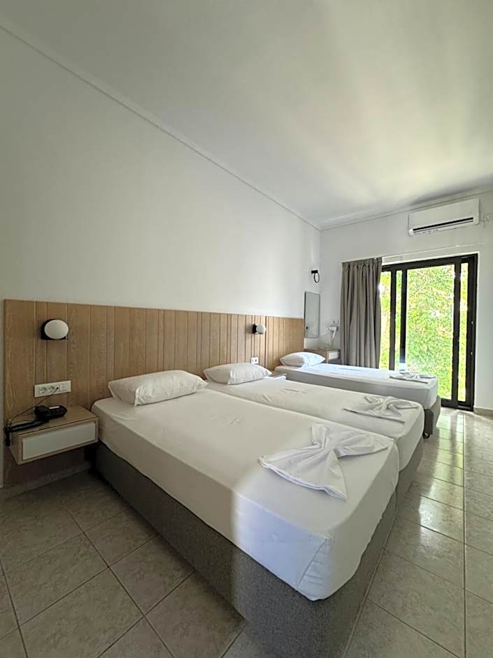 Photo 1 of 14 of Triple Room