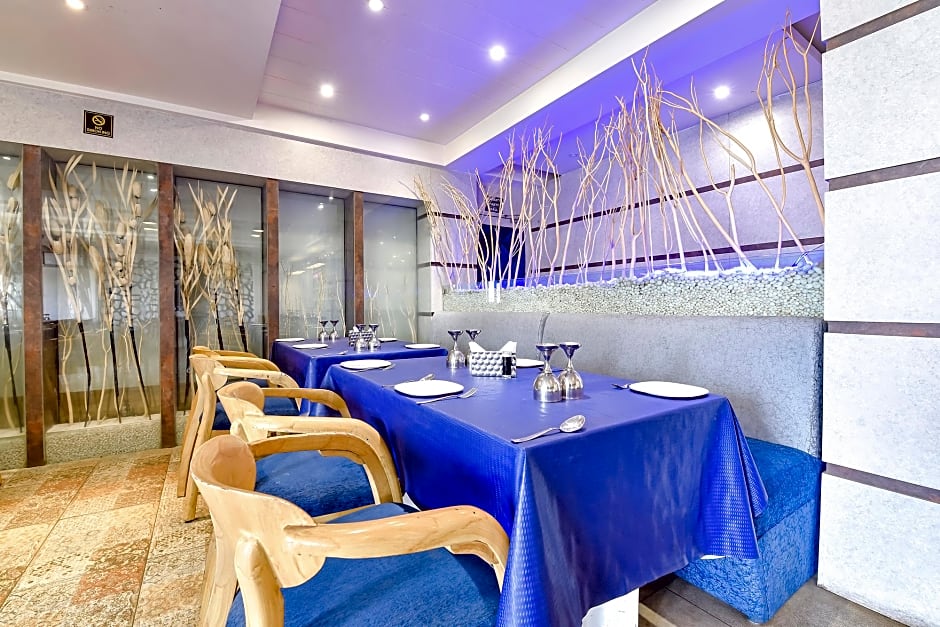 FabHotel Prime Square 36