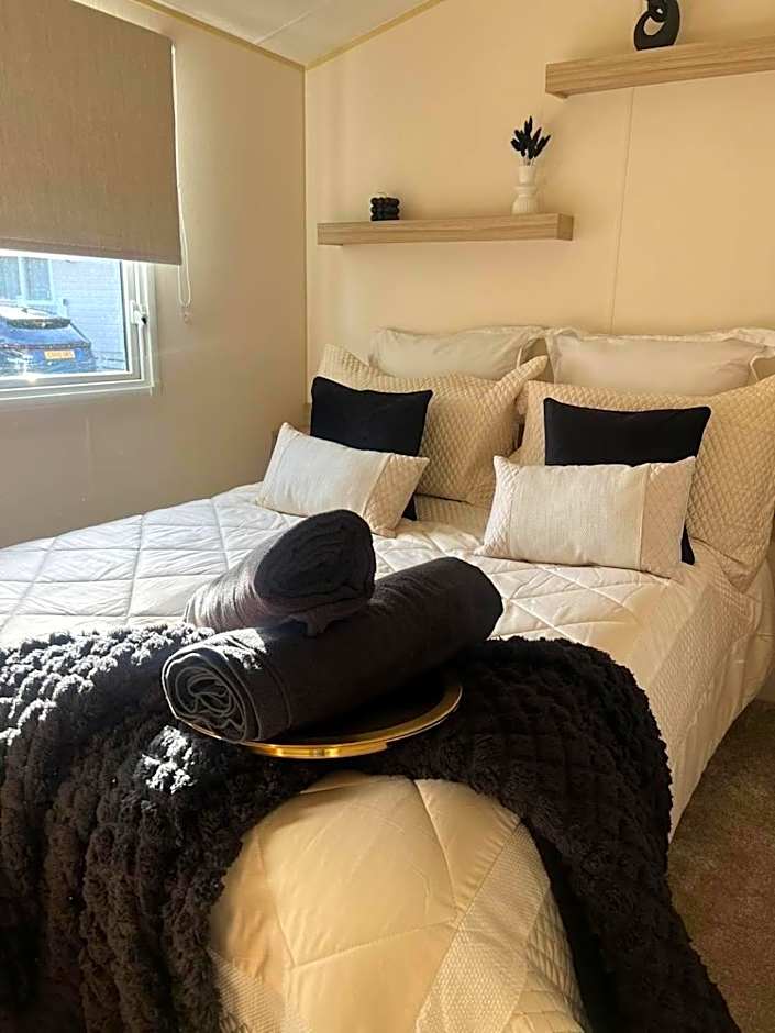 75 Lakeside East Haggerston Castle Park