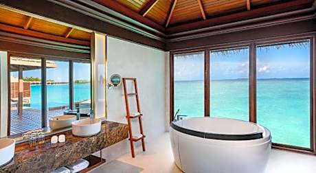 Sheraton Maldives Full Moon Resort & Spa