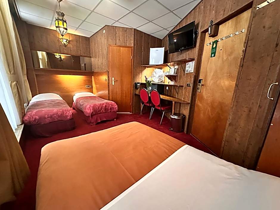 Nadia Hotel