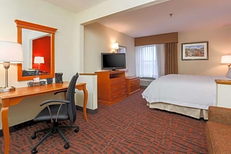 Executive King Room with Sofa Bed - Non-Smoking