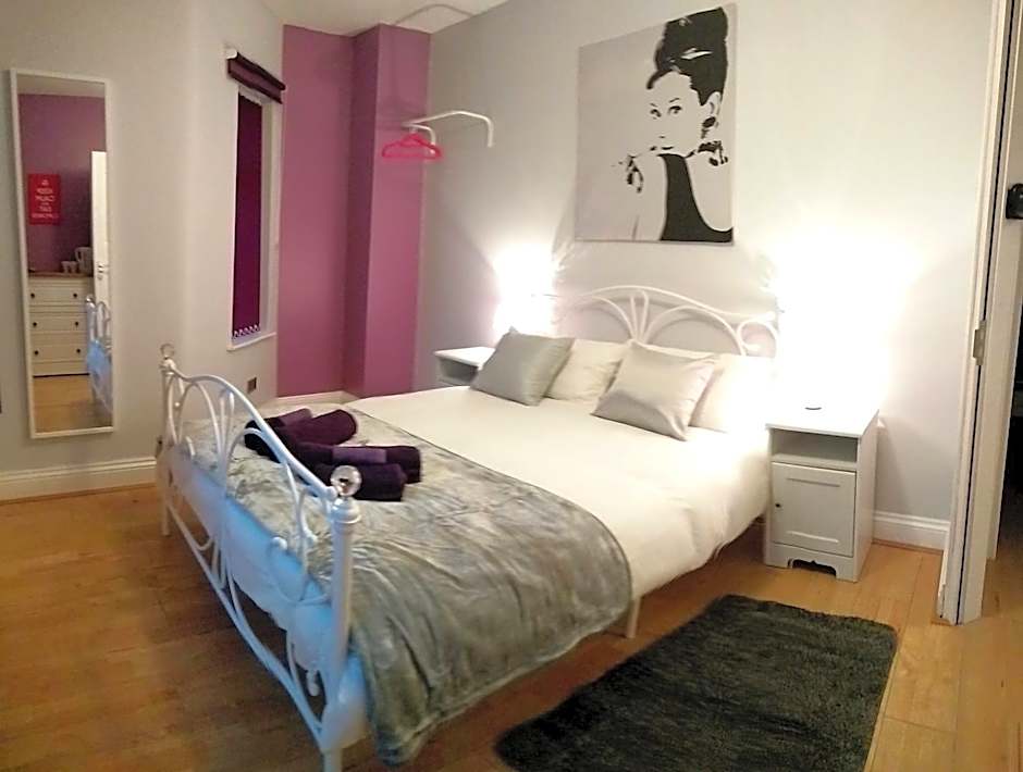 Old Trafford Guest House