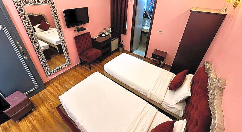 Maya Hotel