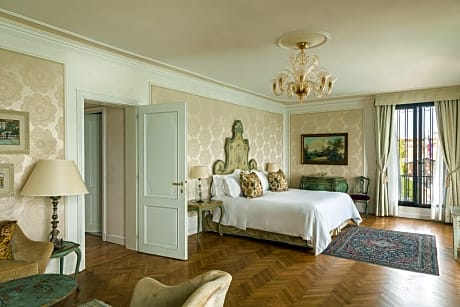 Signature Suite with Balcony and Lagoon View (Serenissima)