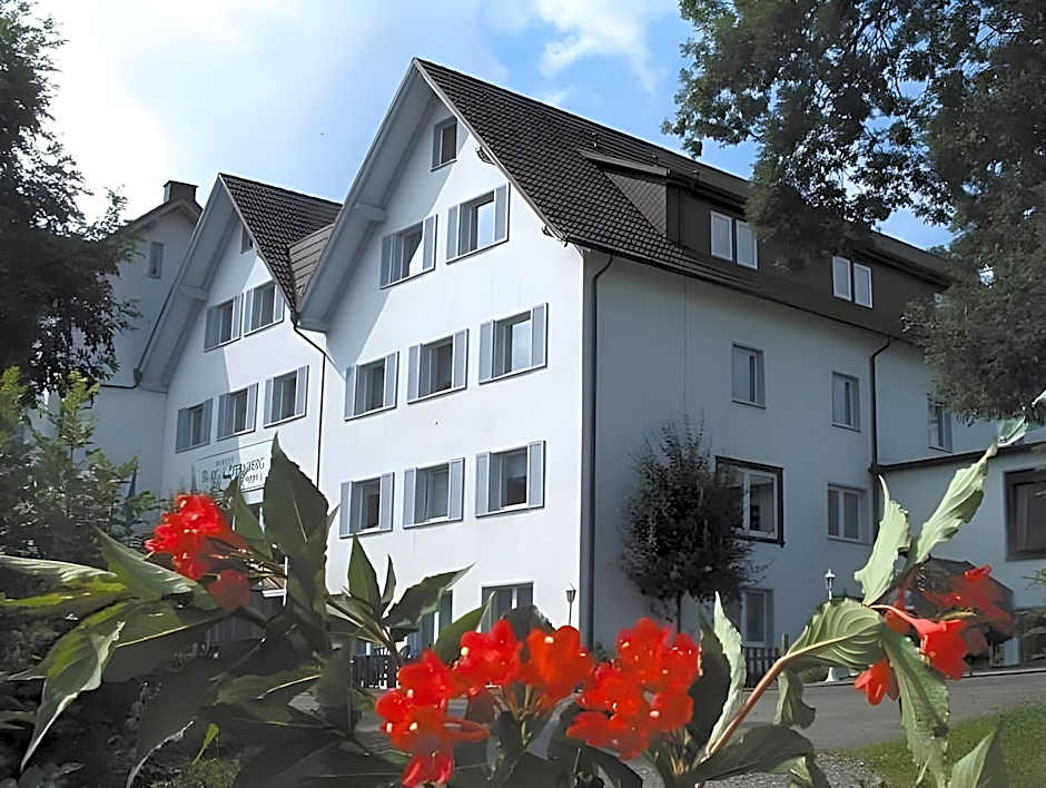 Hotel Zur Burg Sternberg