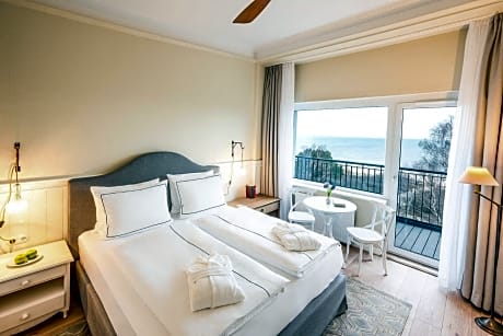 Deluxe Double Room with New Year's Package 2